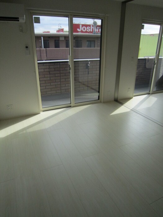 物件内観写真17　(収納)