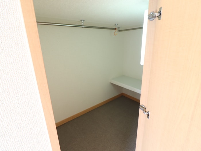 物件内観写真13　(収納)