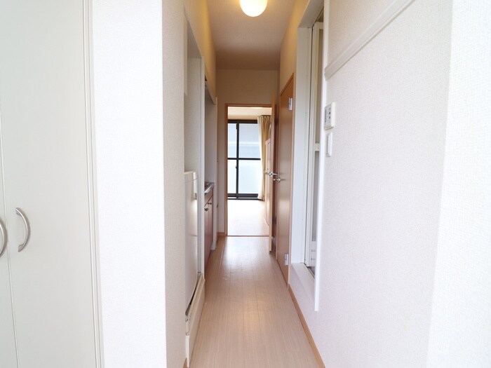 物件内観写真19　(廊下)
