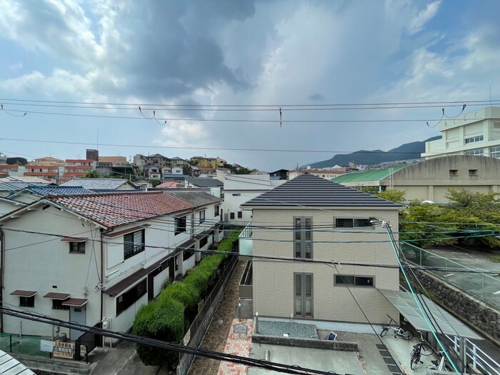 物件内観写真16　(室内からの展望)