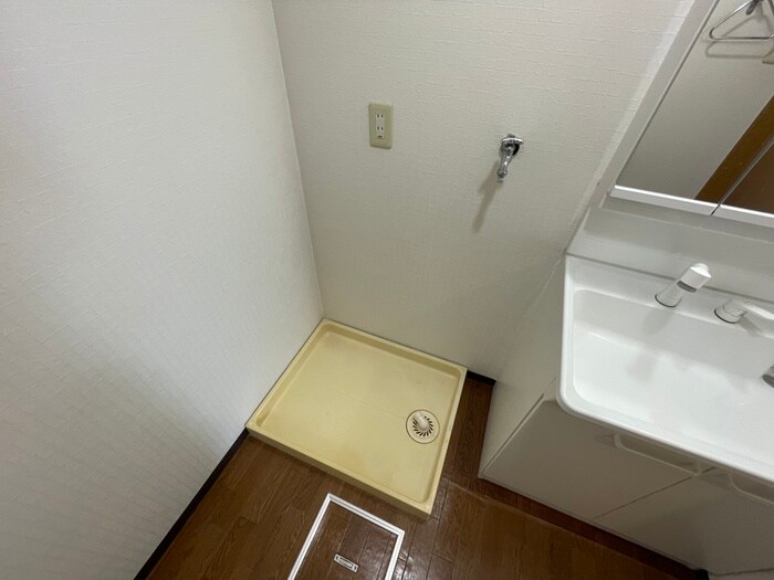 物件内観写真19　(洗濯機置場)