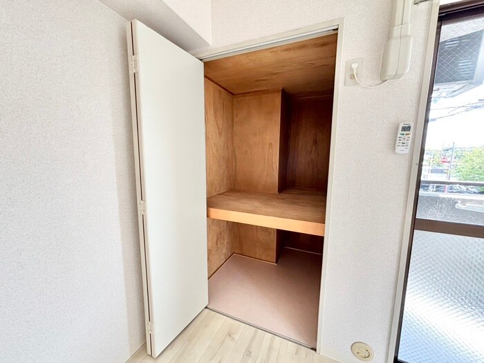 物件内観写真12　(収納)
