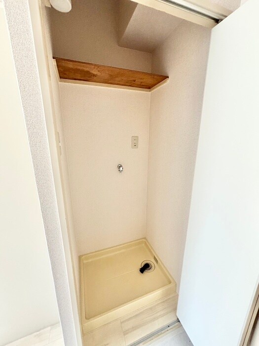 物件内観写真17　(洗濯機置場)