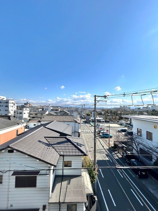 物件内観写真20　(室内からの展望)