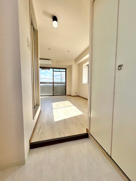 物件内観写真21　(玄関)