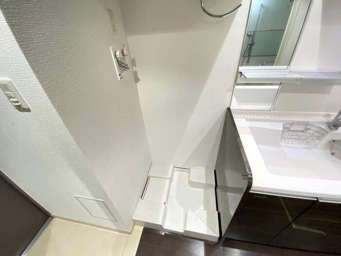 物件内観写真14　(洗濯機置場)