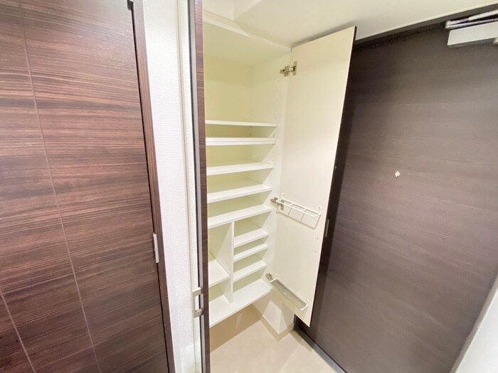 物件内観写真15　(靴箱)