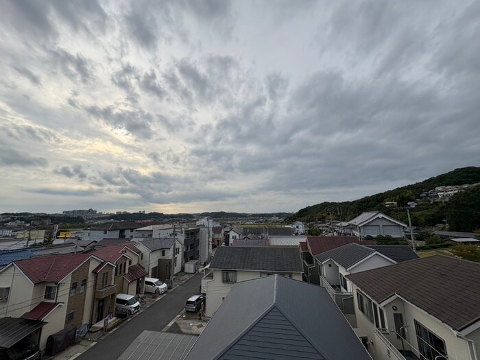 物件内観写真17　(室内からの展望)