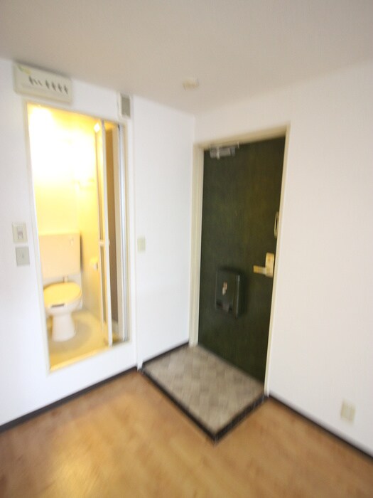 物件内観写真15　(玄関)