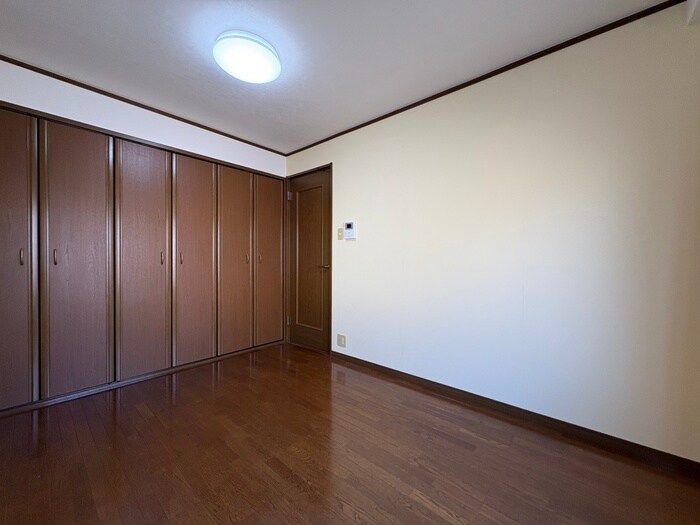 物件内観写真4　(居室)