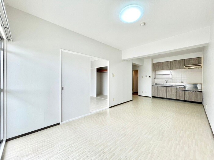 物件内観写真8　(居室)