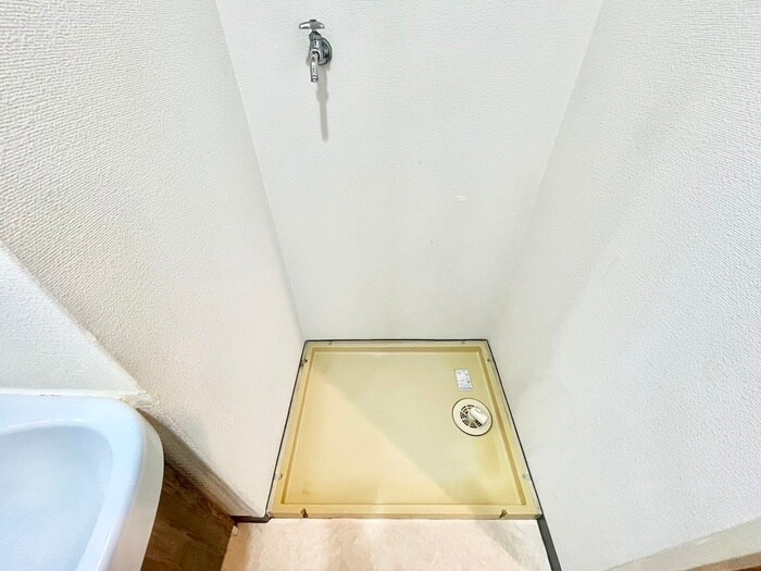 物件内観写真17　(洗濯機置場)