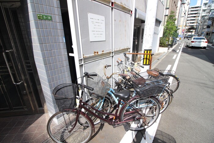 物件外観写真4　(駐輪場)