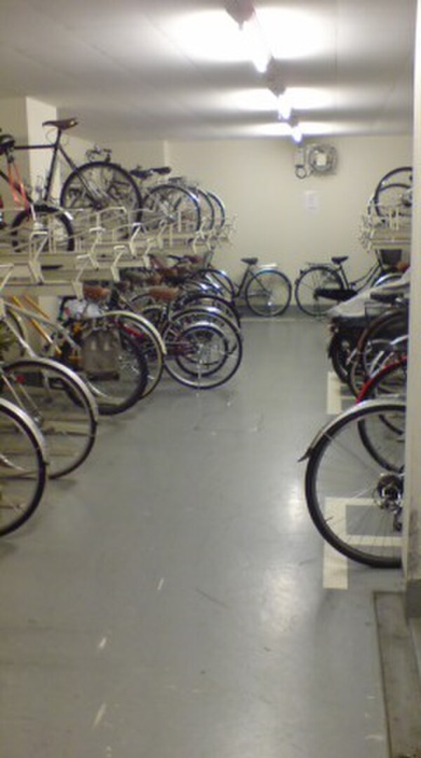 バイク置き場