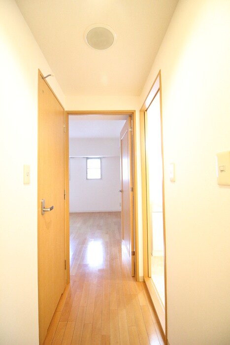 物件内観写真16　(廊下)