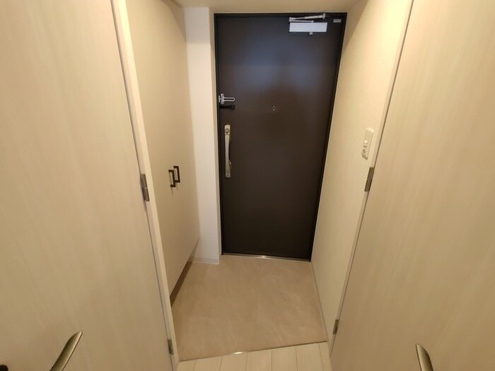 物件内観写真14　(玄関)