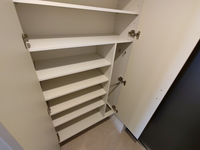 物件内観写真15　(靴箱)