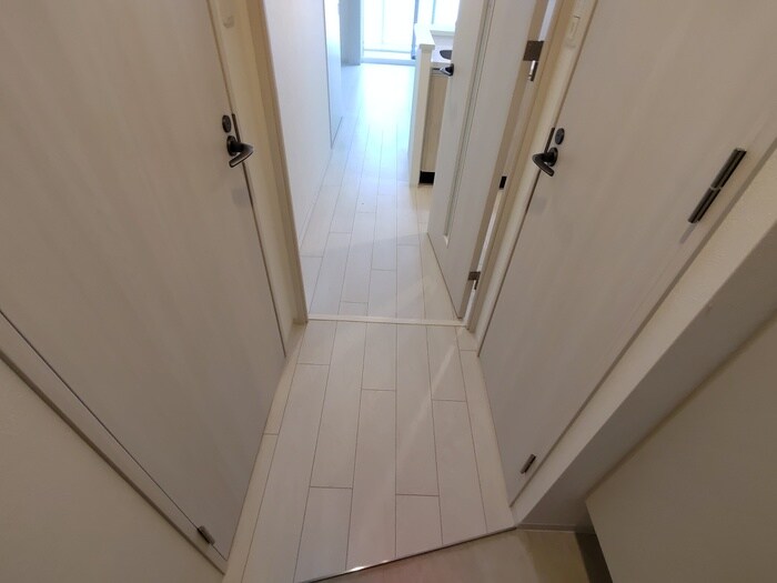 物件内観写真18　(廊下)