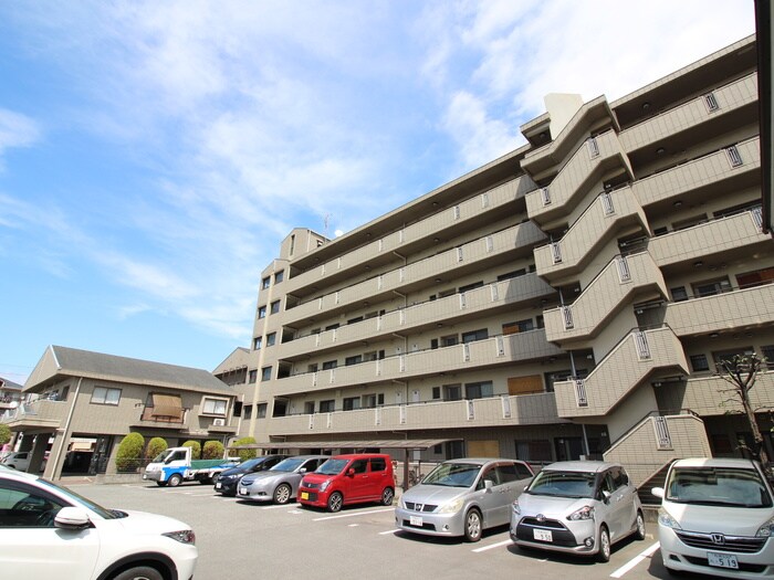 物件外観写真4　(駐車場)