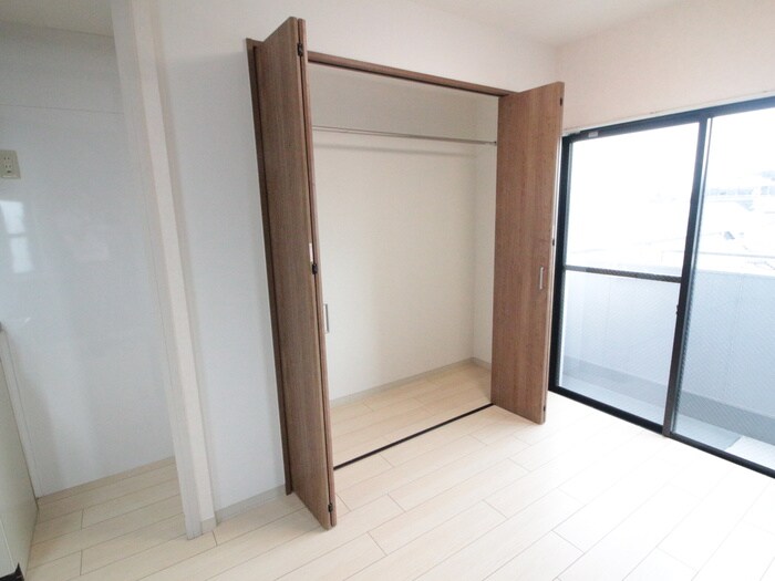 物件内観写真15　(収納)