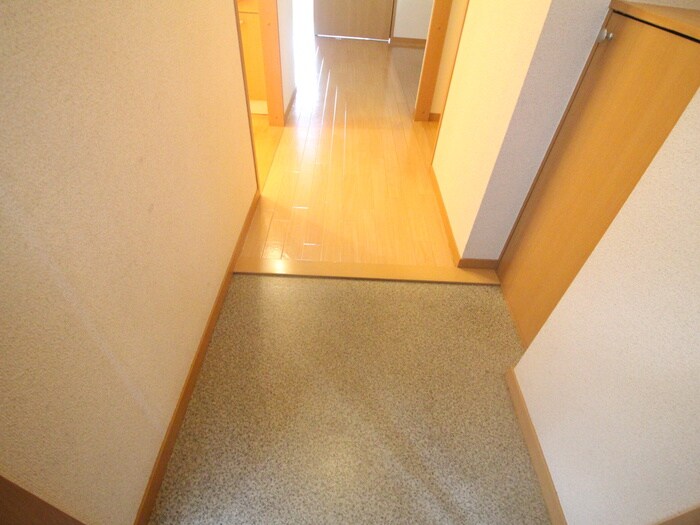 物件内観写真17　(玄関)