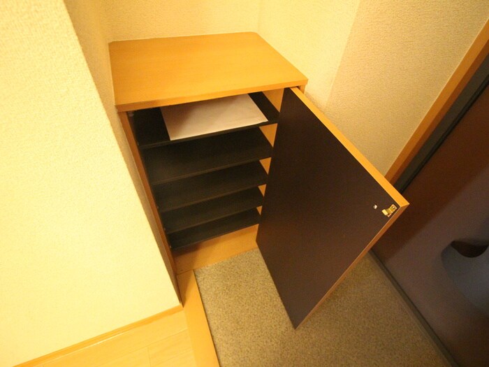 物件内観写真18　(靴箱)