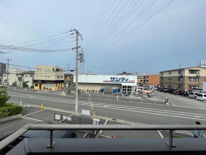 物件内観写真22　(室内からの展望)