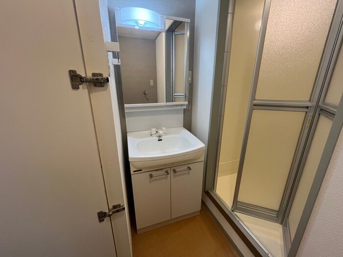 物件内観写真11　(洗面)