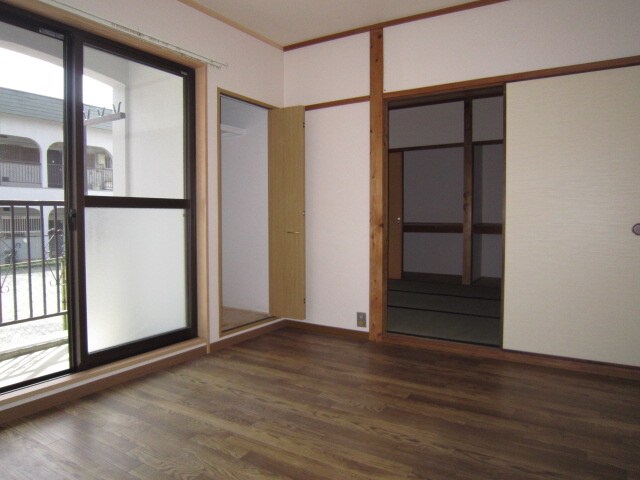 物件内観写真10　(居室)