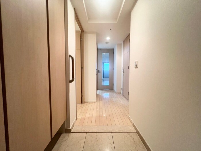 物件内観写真11　(廊下)