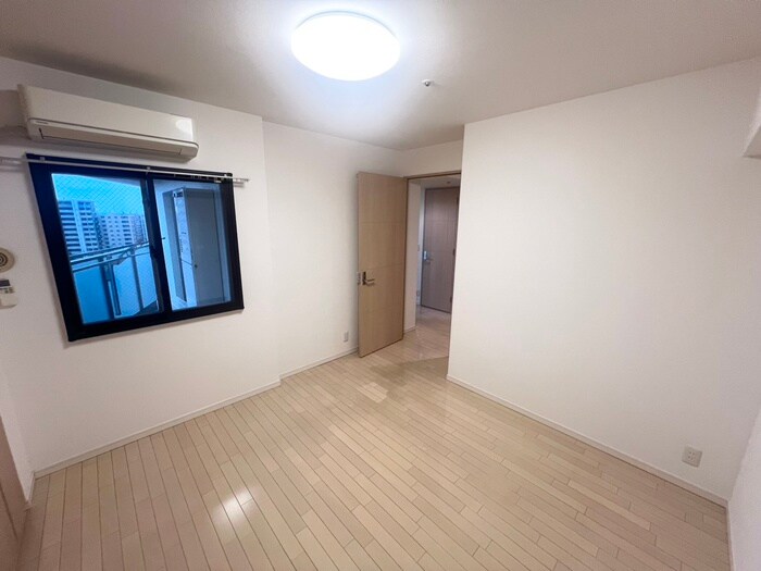 物件内観写真12　(居室)