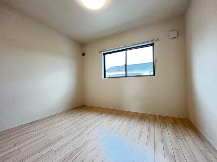 物件内観写真8　(居室)