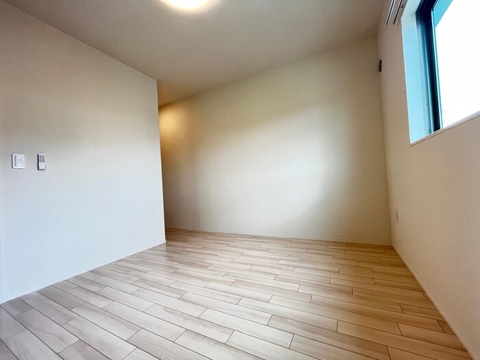 物件内観写真9　(居室)