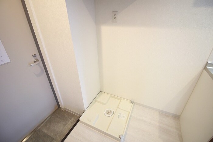 物件内観写真15　(洗濯機置場)