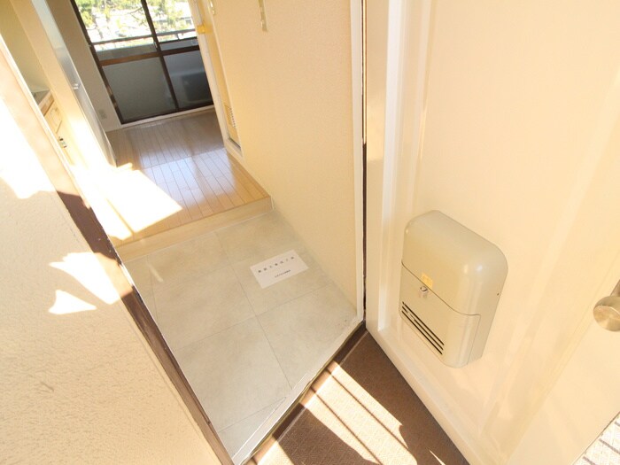 物件内観写真17　(玄関)