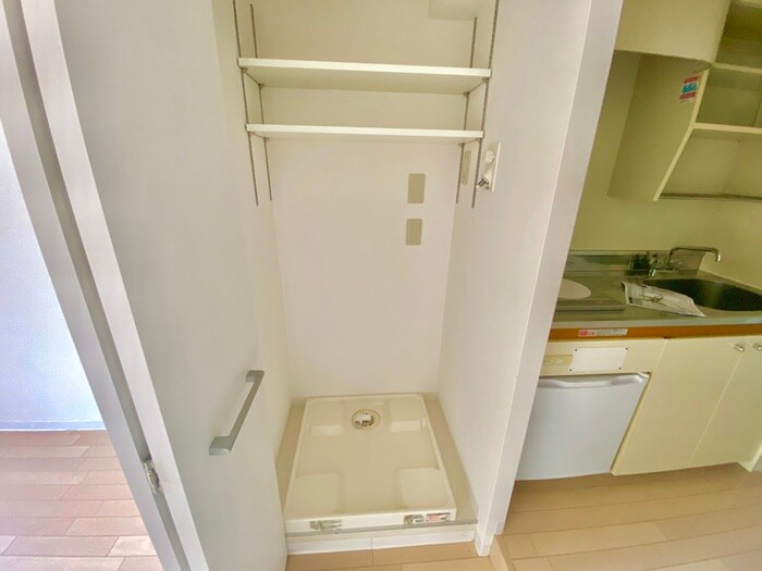 物件内観写真17　(洗濯機置場)