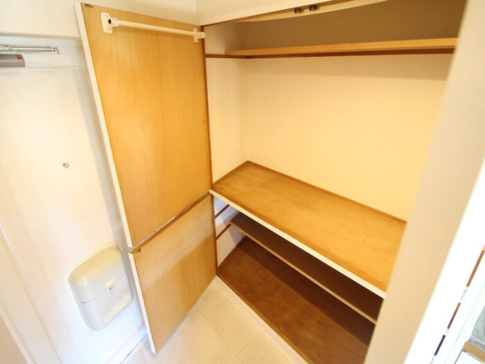 物件内観写真18　(靴箱)