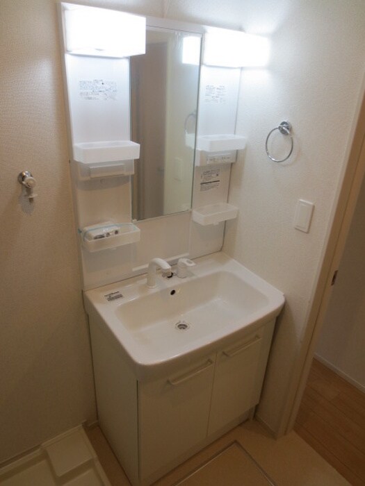 物件内観写真9　(洗面)