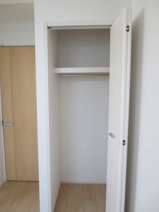 物件内観写真12　(収納)