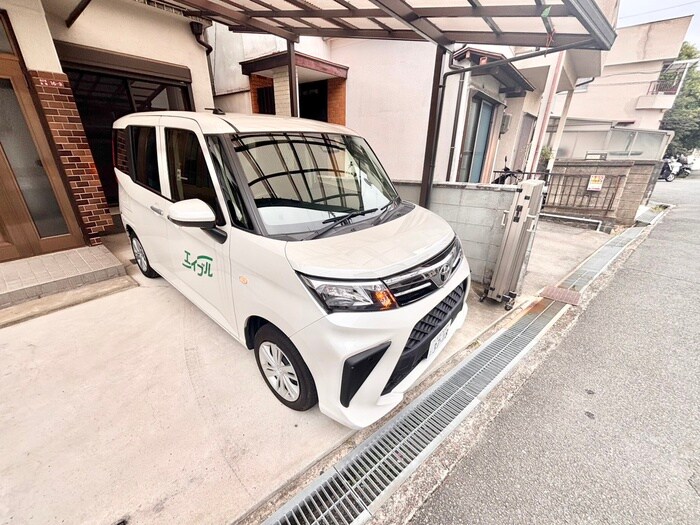 物件外観写真3　(駐車場)