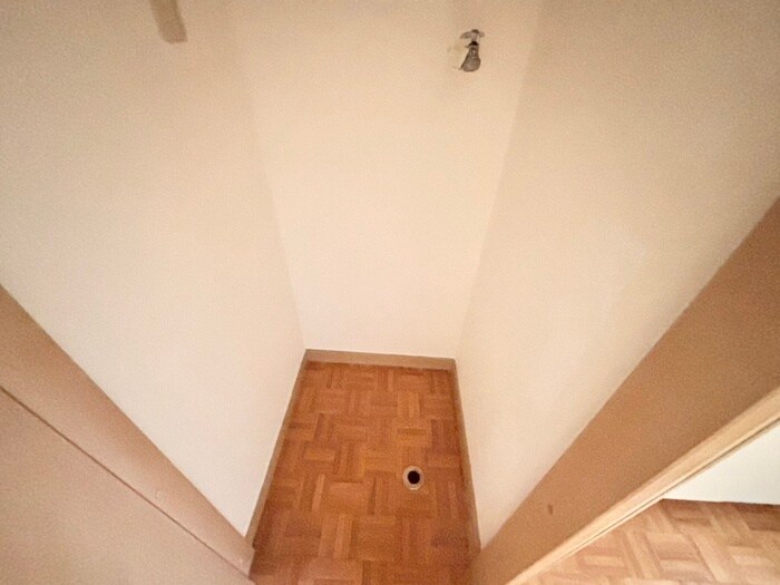 物件内観写真10　(洗濯機置場)