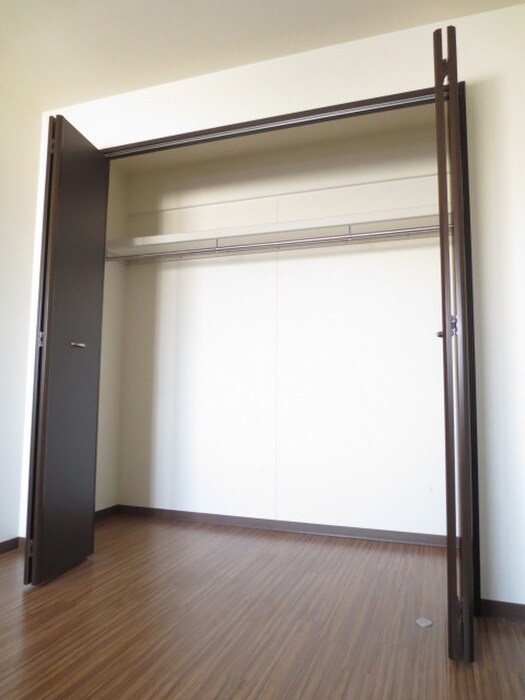 物件内観写真10　(収納)