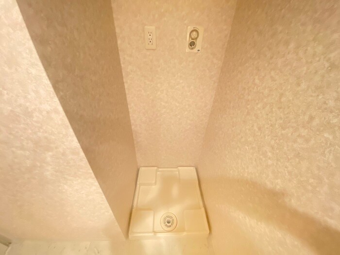 物件内観写真13　(洗濯機置場)