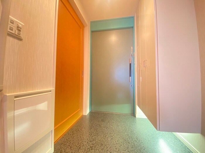 物件内観写真18　(玄関)