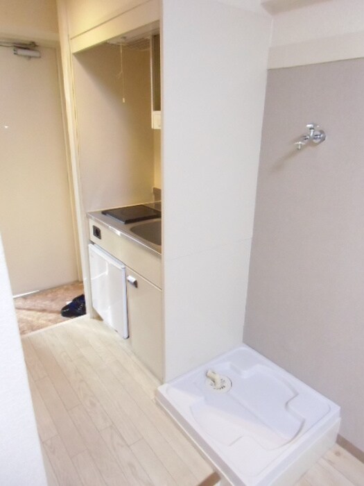 物件内観写真10　(洗濯機置場)