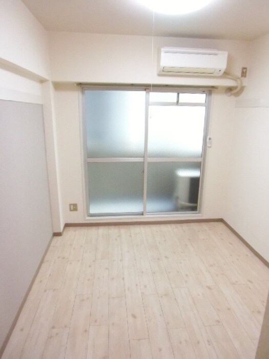 物件内観写真11　(居室)