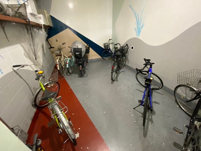 物件外観写真6　(駐輪場)