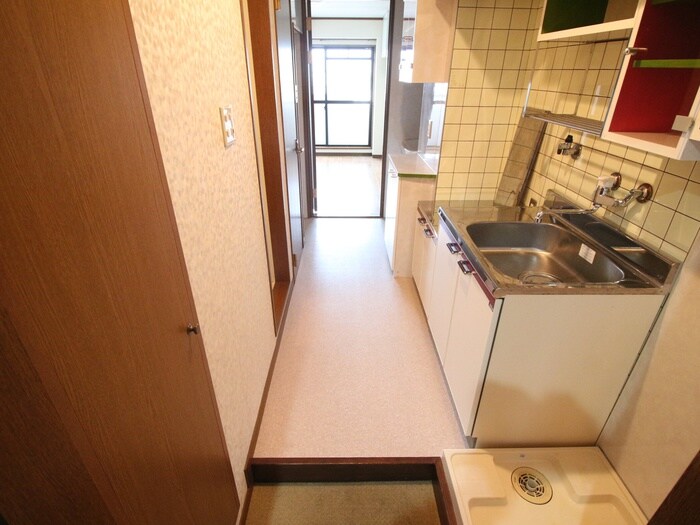 物件内観写真14　(廊下)