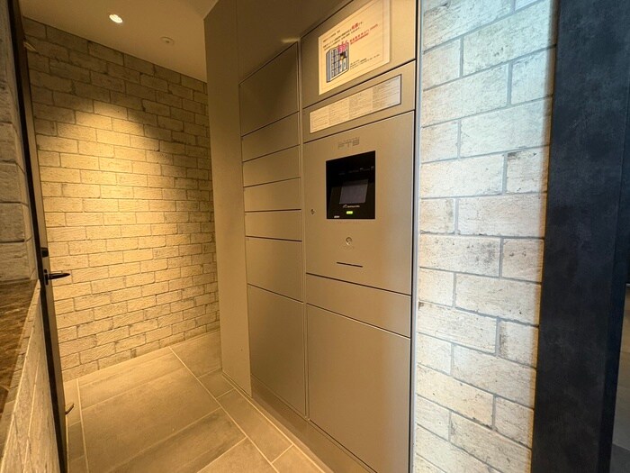 物件外観写真4　(建物設備)