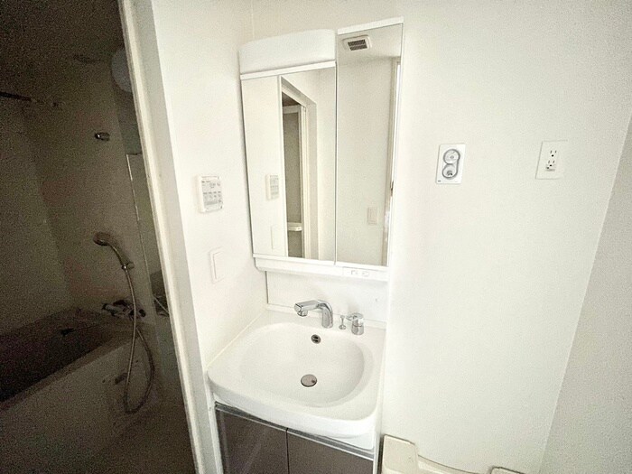 物件内観写真12　(洗面)